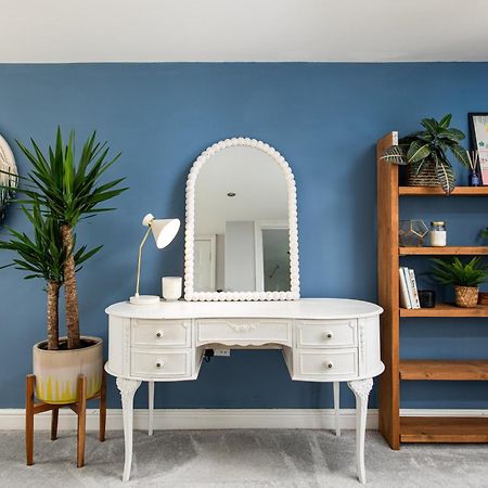 Charming Family Home With Stoves, Garden & Parking Bristol Bagian luar foto