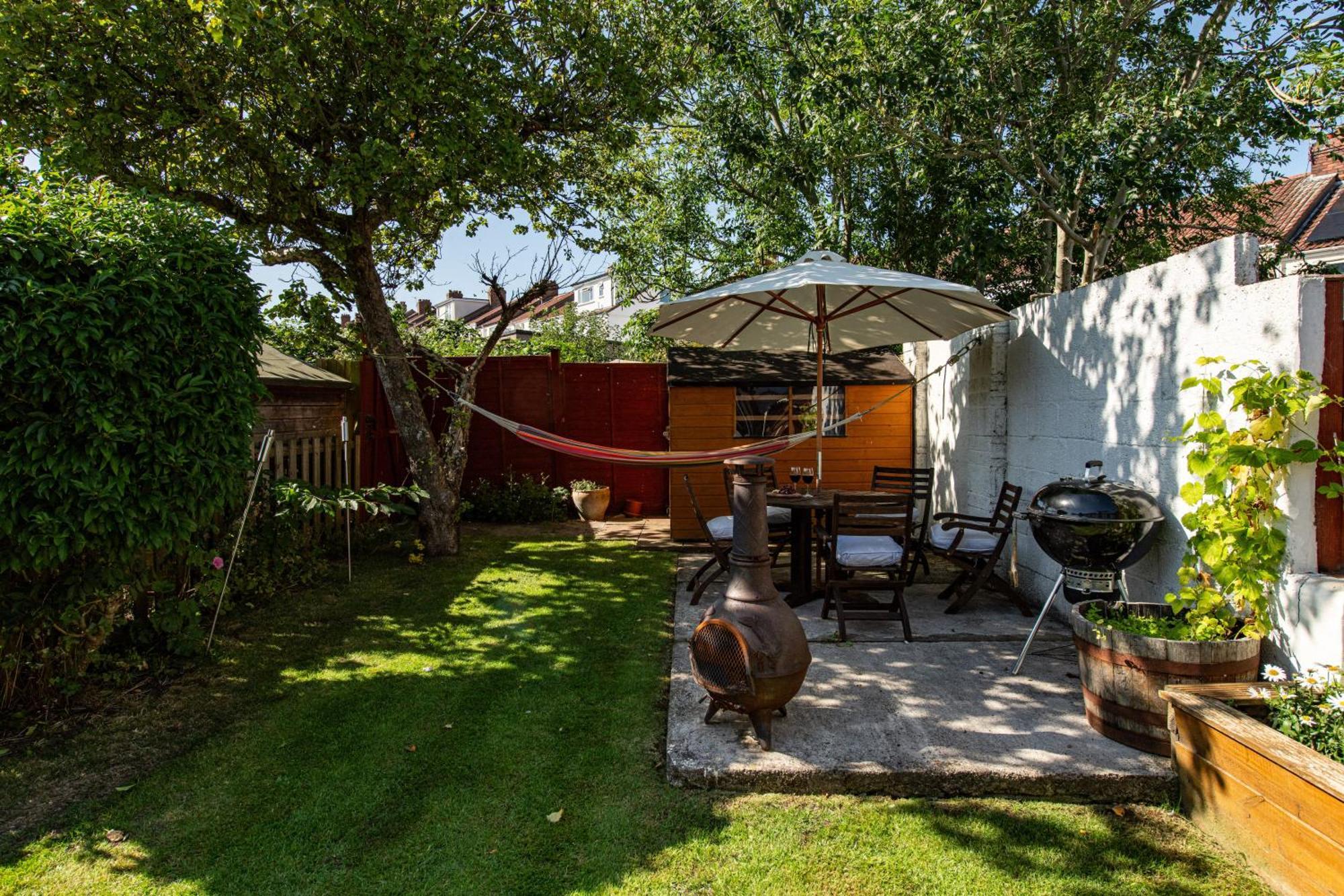 Charming Family Home With Stoves, Garden & Parking Bristol Bagian luar foto